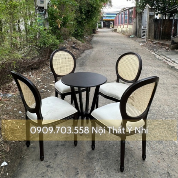 Bộ bàn ghế khách sạn gỗ lưng tựa đan nhựa giả mây, nệm ngồi vải 