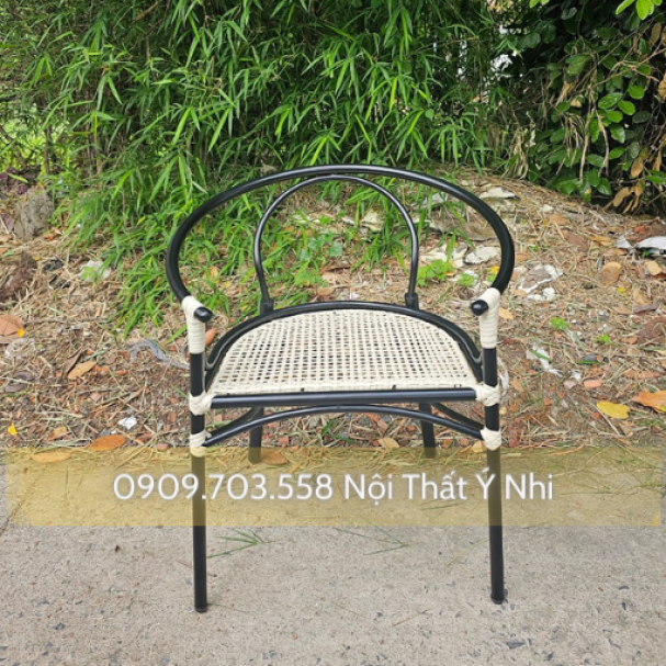 Bộ bàn ghế sắt mỹ nghệ kết hợp đan sợi nhựa giả mây